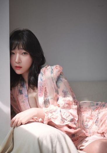 长谷真理香被一群黑人拉进车库_BD韩语全集在线观看