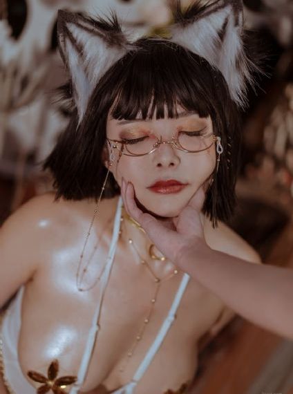 公息肉欲秀婷A片高清视频_1080超清在线观看