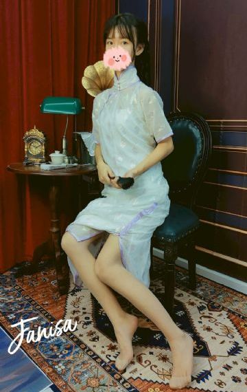 女生下面紧的标准是什么_HD高清完整版