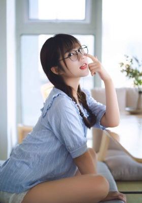 久久久免费精品视频_高清电影-免费完整版
