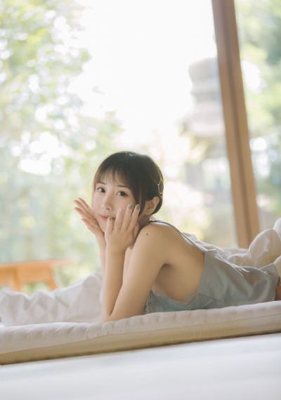 粉嫩高中生自拍视频_高清手机免费观看完整