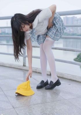 公车上猛烈的进入_90集免费观看