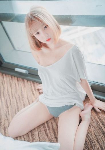 秘书办公室摸她奶呻吟小说_1080P免费观看视频