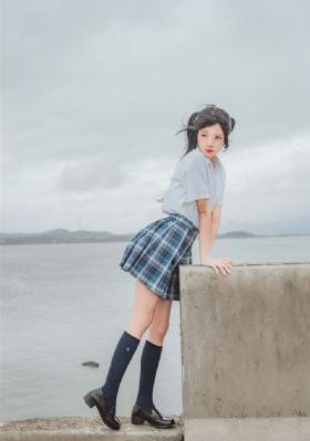 美女脱内衣禁止18以下看免费下载_DVD在线观看视频