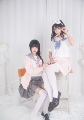 被同学摸下面好舒服_HD免费在线播放